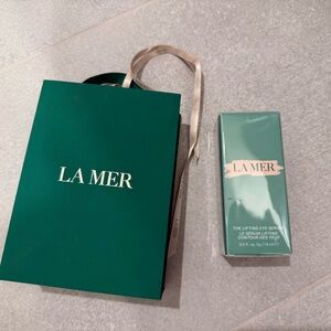 La Mer Lifting Eye Serum in Green Bottle
